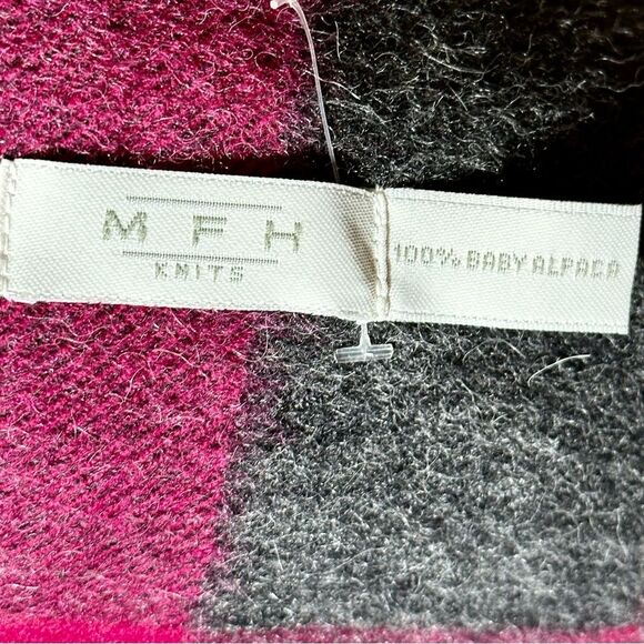 NWOT MFH Knits Baby Alpaca Scarf with Tassels - Picture 2 of 3